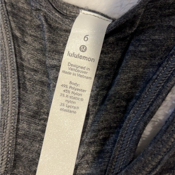 NWOT Lululemon Razorback Tank Top - Picture 4 of 4